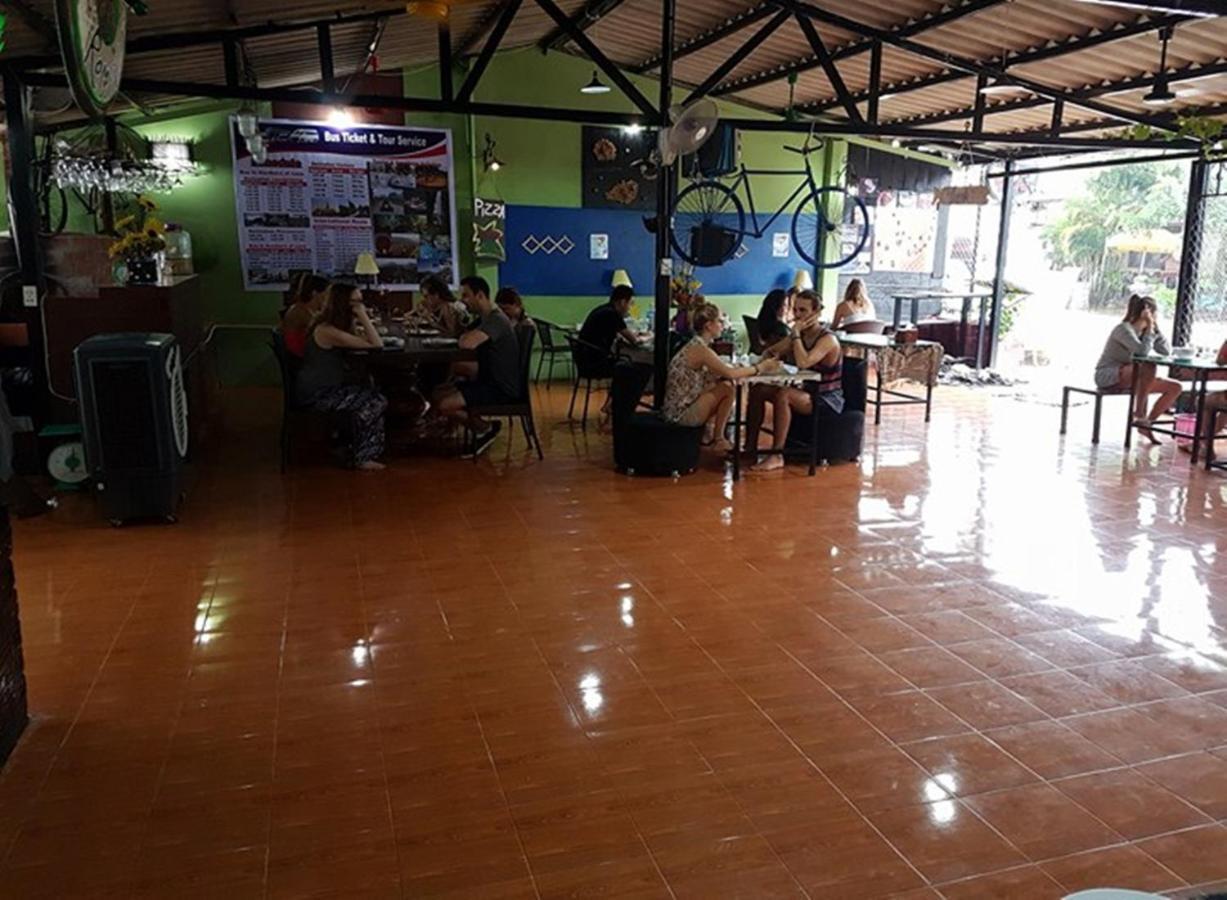 Army Barracks Guesthouse Vang Vieng Eksteriør bilde
