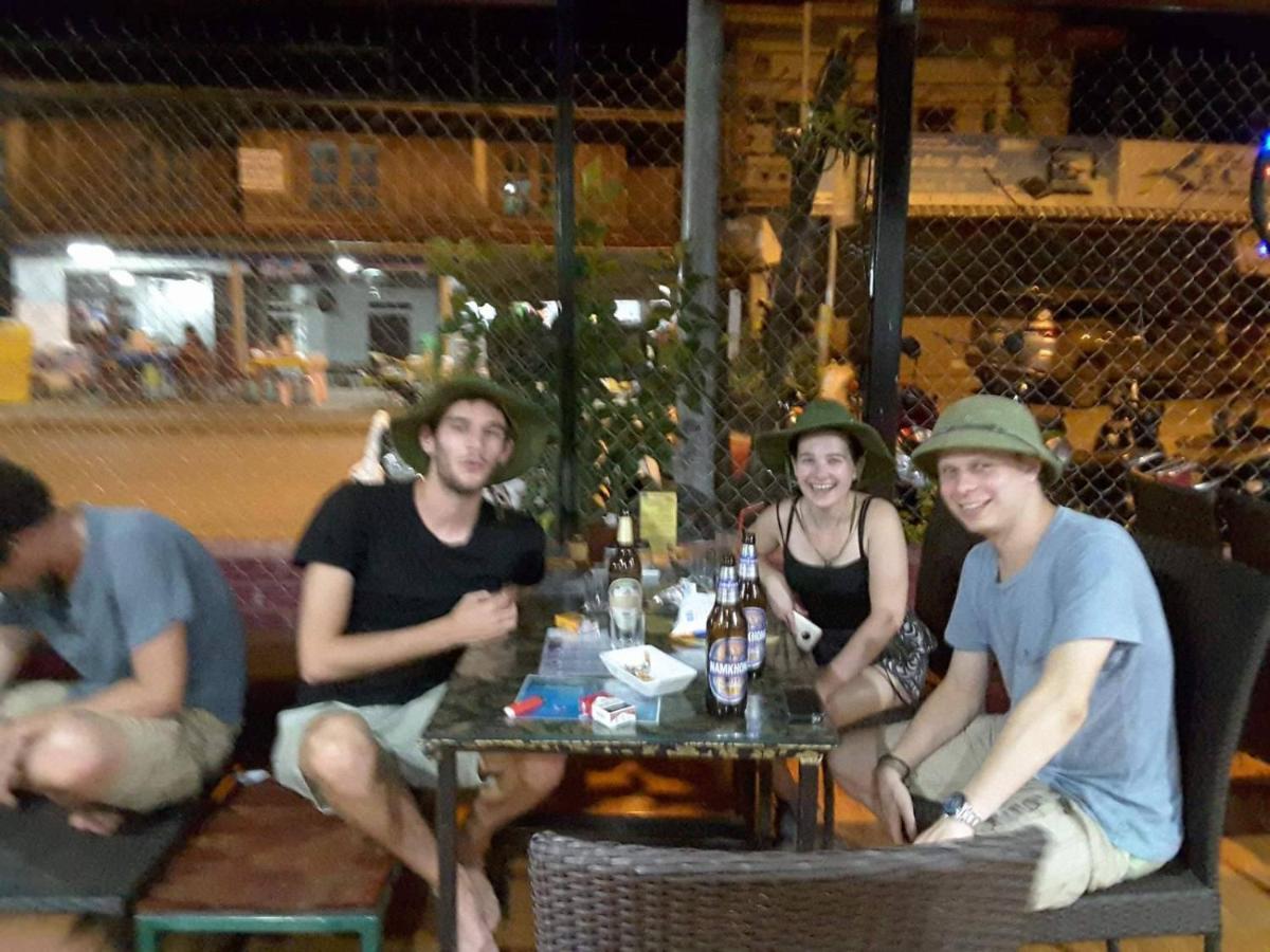 Army Barracks Guesthouse Vang Vieng Eksteriør bilde