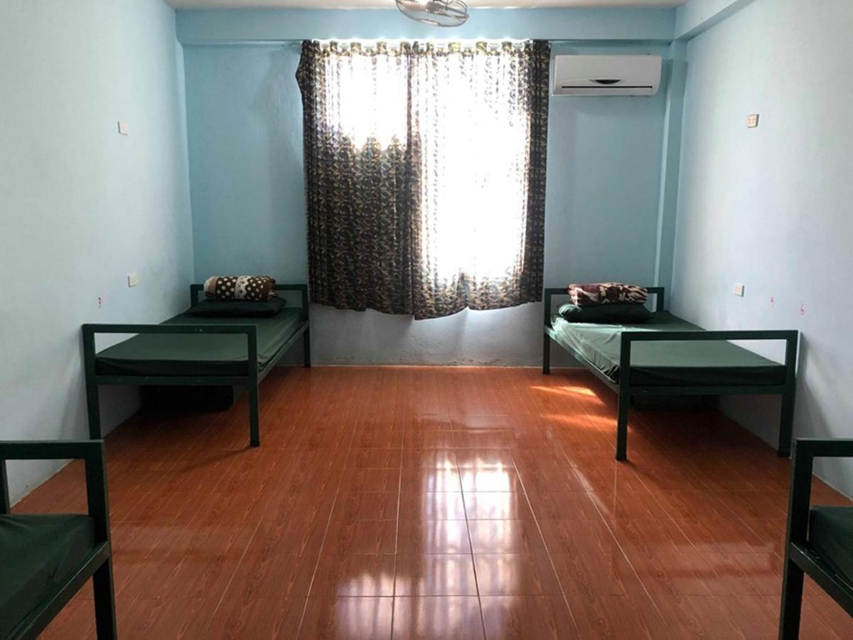 Army Barracks Guesthouse Vang Vieng Eksteriør bilde