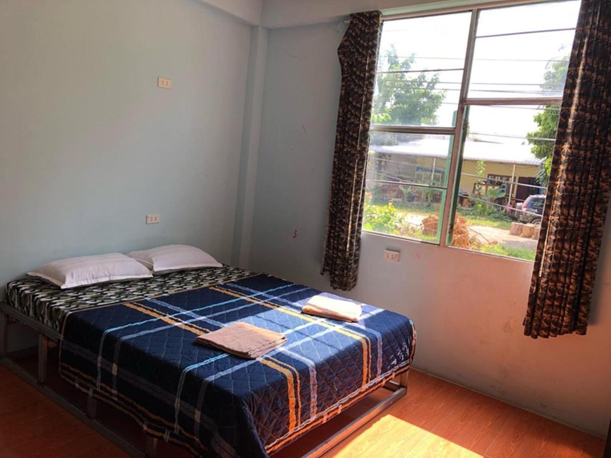 Army Barracks Guesthouse Vang Vieng Eksteriør bilde