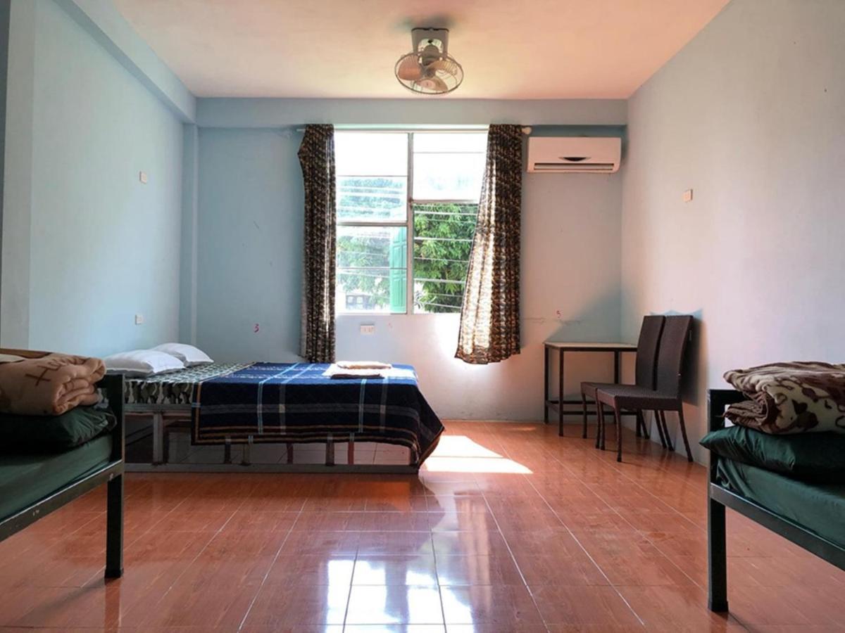 Army Barracks Guesthouse Vang Vieng Eksteriør bilde